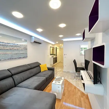 Imperium Iii Apartment